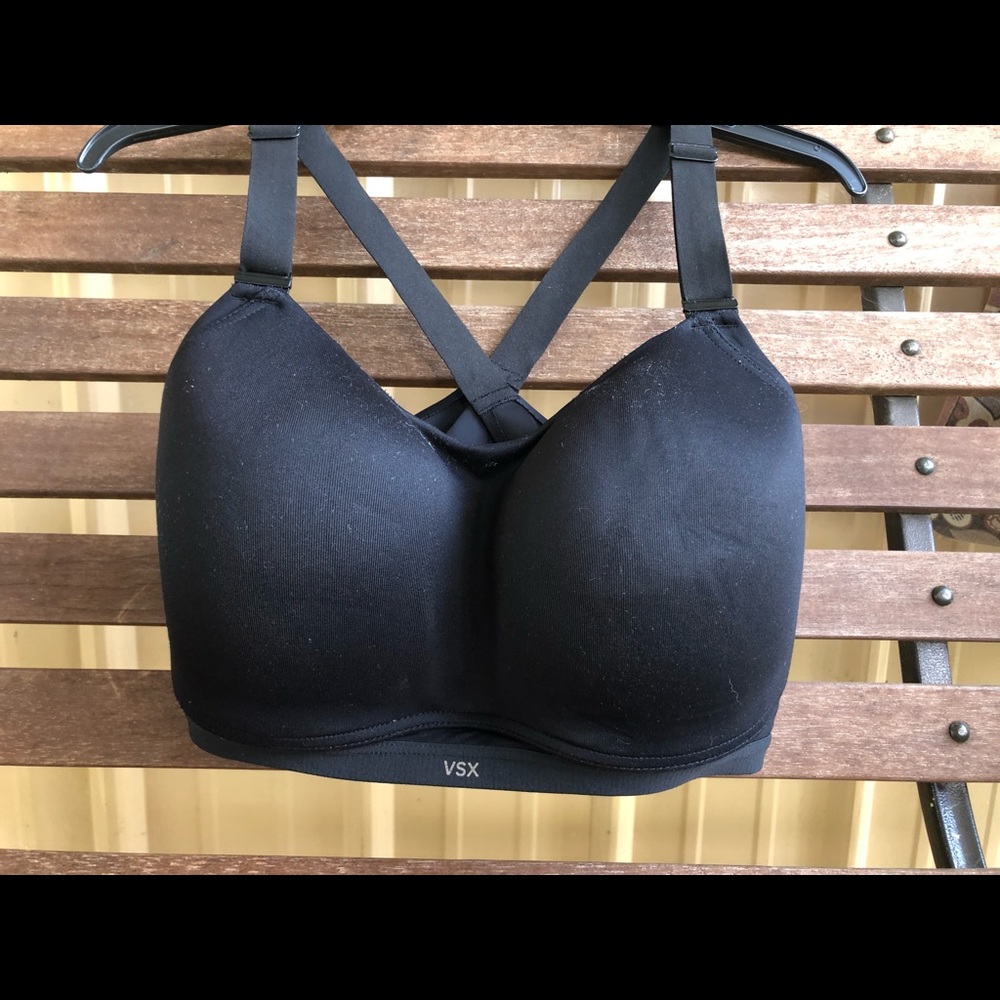 Victoria Secret Sport Bra 36DDD Underwire